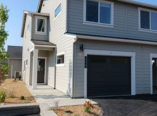 455 SW 27th St #1, Redmond, OR 97756