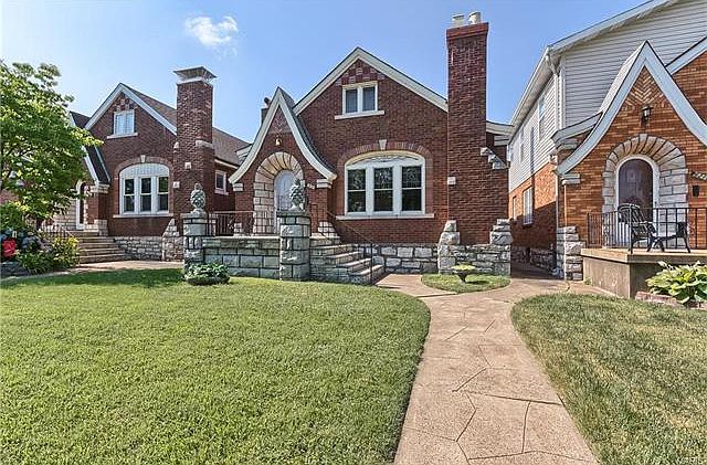 1st image of 6212 Winona Ave
