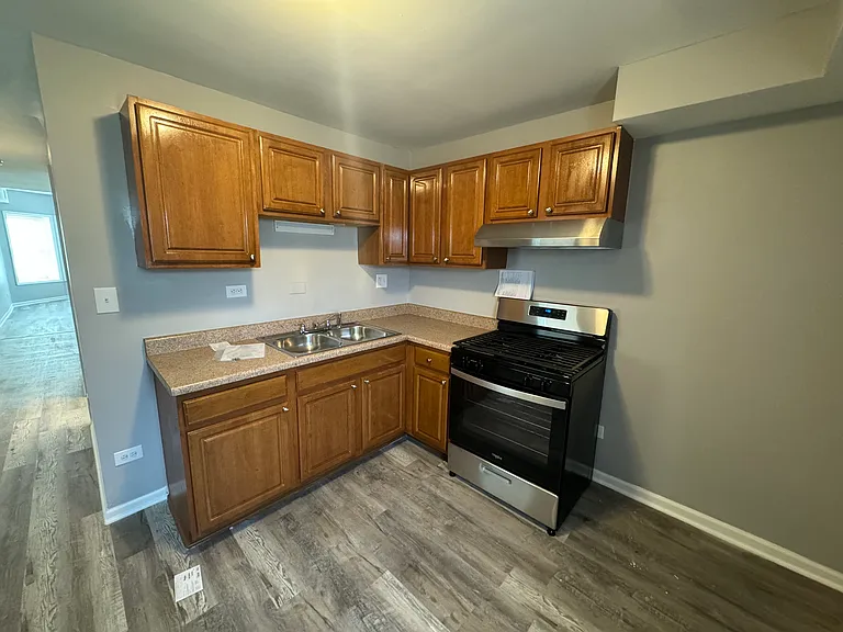 5336 W Madison St #2 — Photo 5