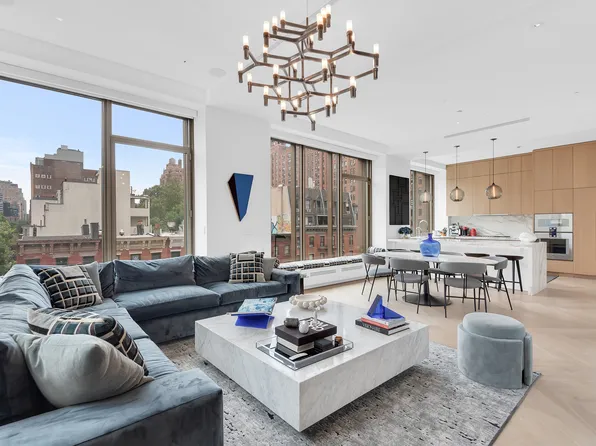 500 W 25th St Unit 4, New York, NY 10001