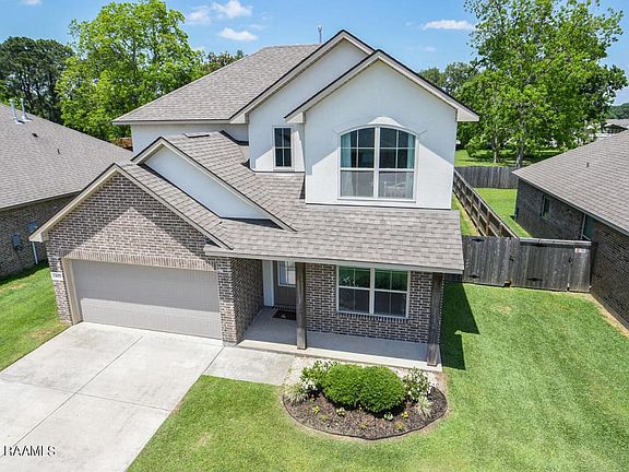 2nd image of 207 Saddle Crest Dr