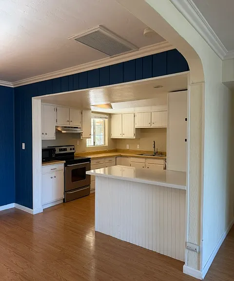 6124 N 18th Dr — Photo 4