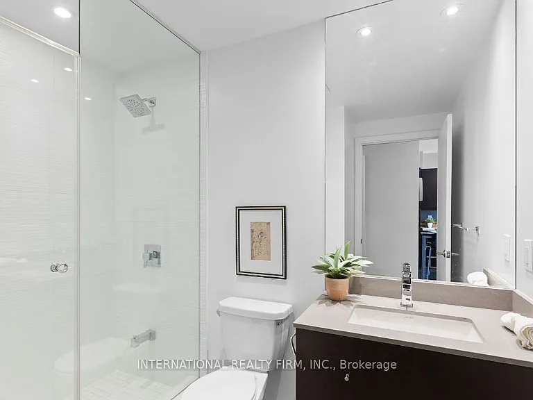 525 Adelaide St W #LPH35 — Photo 21