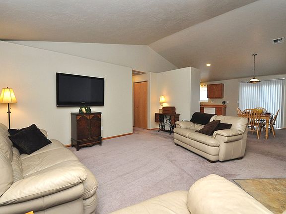 Living Room, Vaulted Ceiling