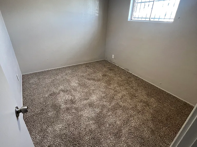 4842 S Liberty Ave — Photo 6