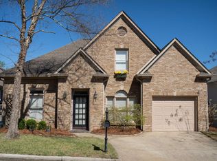 2712 Cross Bridge Ln, Vestavia, AL 35216