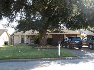 923 Cherry Spring Dr, Houston, TX 77038