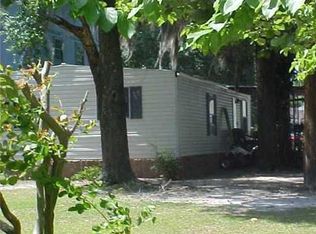 198 Oak Grove Dr, Bloomingdale, GA 31302