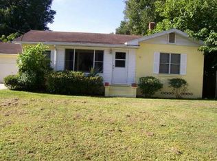 488 E Lakeview Ave, Eustis, FL 32726