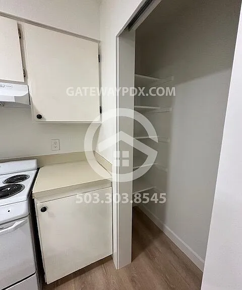 1535 NE Kane Dr — Photo 7