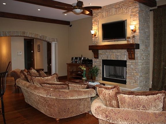 Warm, inviting Living Room