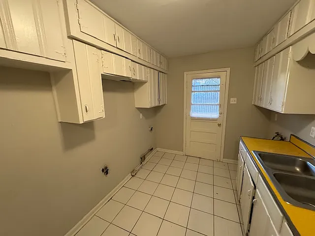 833 Harvey Cv — Photo 8