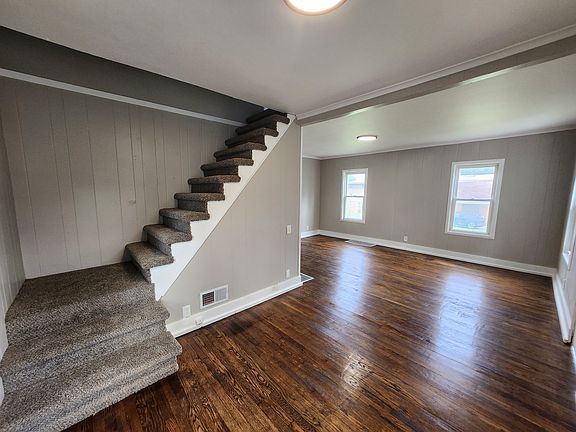 3rd image of 419 Lillian Ave