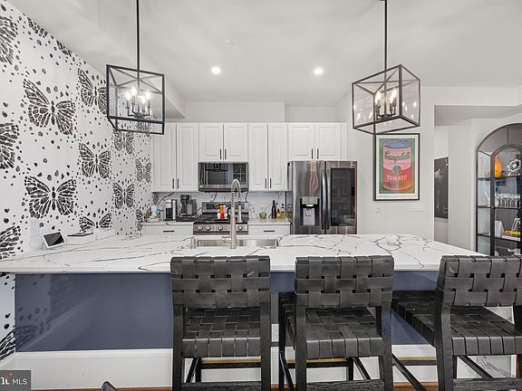 4th image of 1305 30th St NW #106