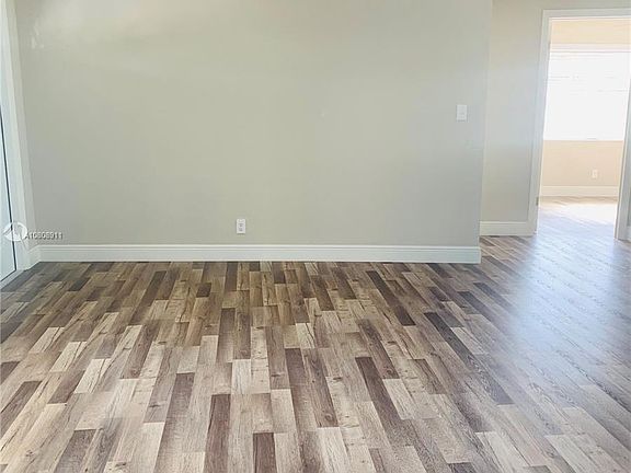 5th image of 2751 NE 11th Ave