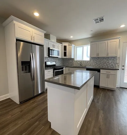 4710 Maplewood Ave — Photo 9