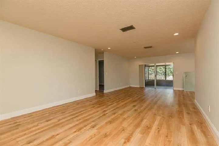 901 Mariana Pl — Photo 7