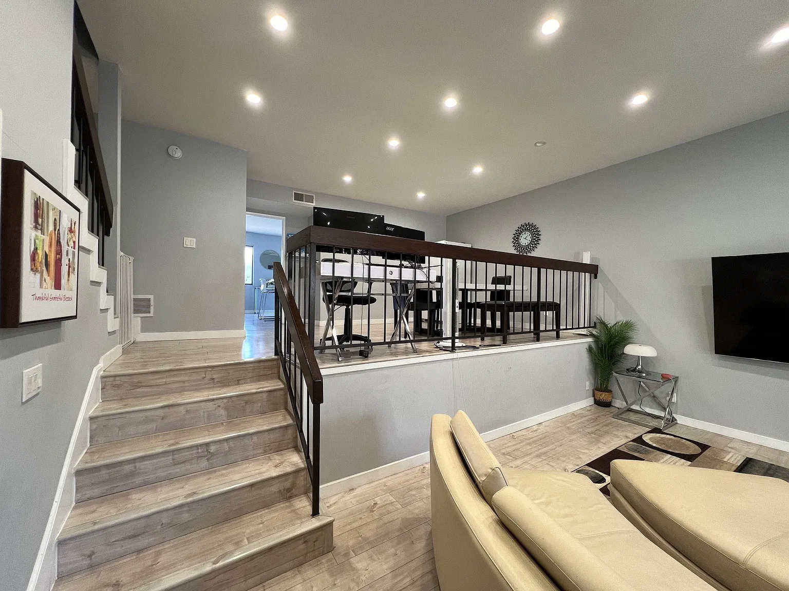 3 bed, 1870 sqft, $4,000 — Photo 2