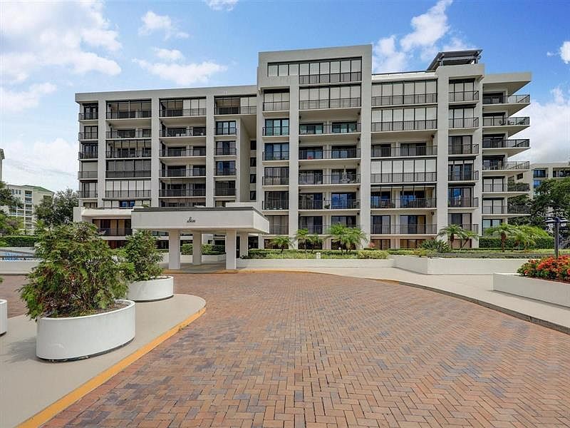 1st image of 6 Belleview Blvd APT 304