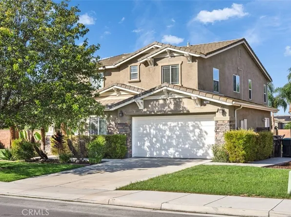 7447 Larsen Bay St, Corona, CA 92880