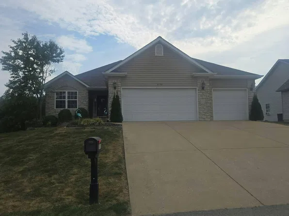 10300 Fairway Dr, Foristell, MO 63348