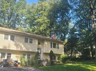 82 Hempstead Rd, Spring Valley, NY 10977