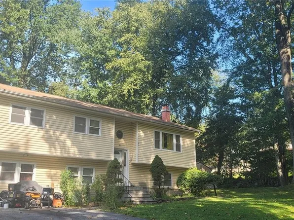 82 Hempstead Road, Spring Valley, NY 10977