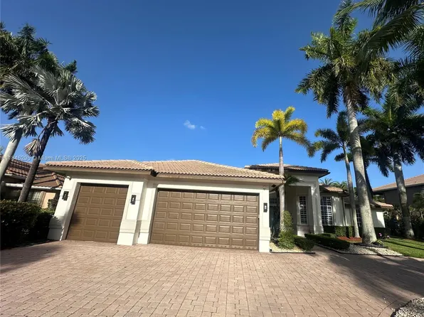1446 Victoria Isle Dr, Weston, FL 33327