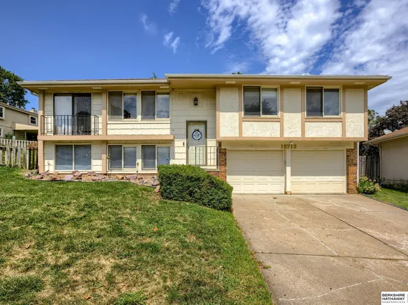 13712 Edna St, Omaha, NE 68138