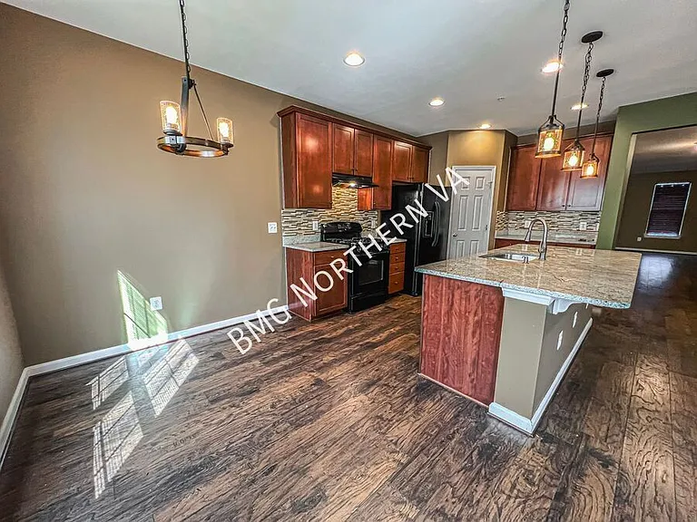 9535 Center St — Photo 8