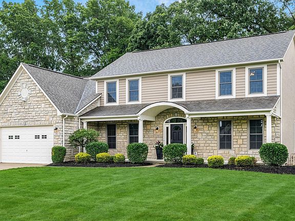 2nd image of 2912 Nantucket Dr