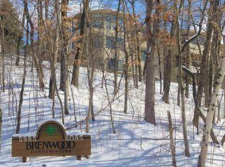 5985 Rowland Rd APT 204, Minnetonka, MN 55343