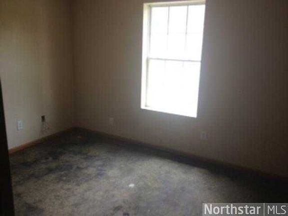 4th image of 2526 Cedar Ave S