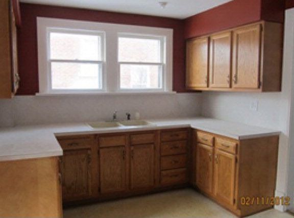 4th image of 773 Park Ave W