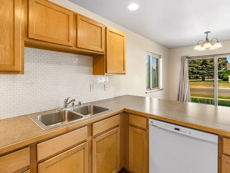 4006 Broadwater Ct — Photo 14