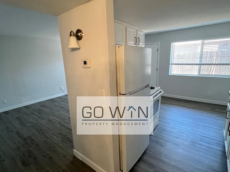 22 E Ingram St — Photo 4