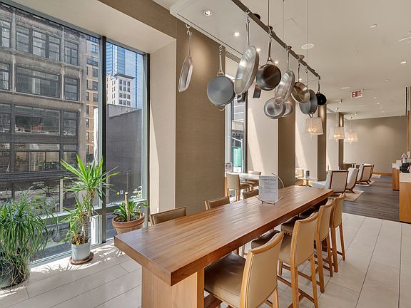 4th image of 9 W 31st St APT 31A
