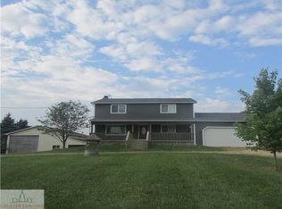 10401 E Lovejoy Rd, Perry, MI 48872