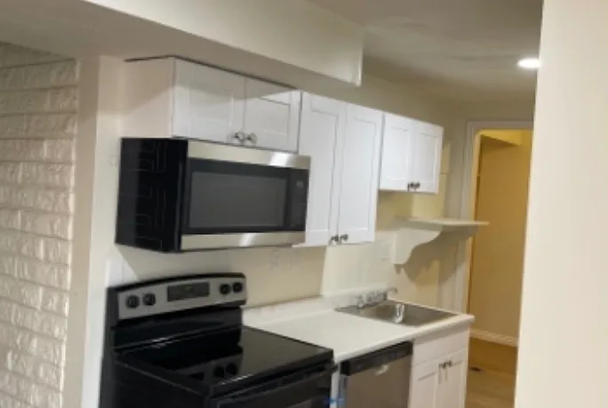 770 W 220 N #A — Photo 11
