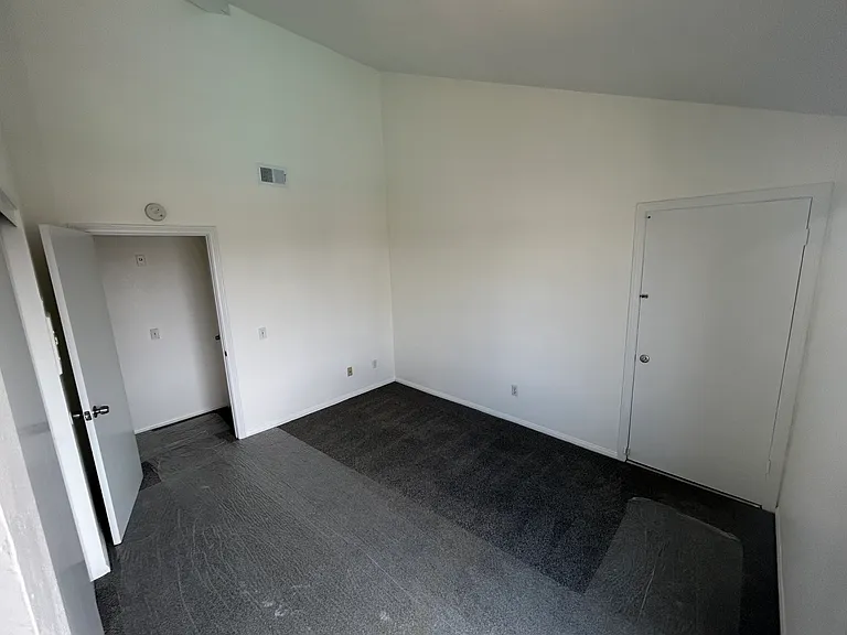 575 E St #3 — Photo 15