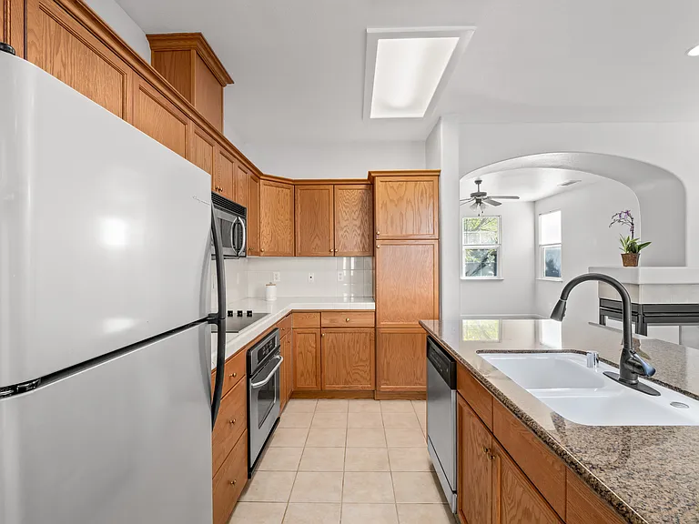 3665 Vermont Ln — Photo 5