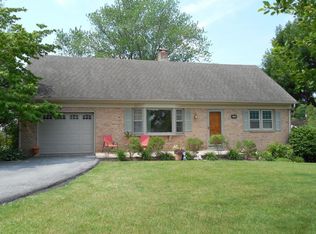 2549 Golden Dr, East Petersburg, PA