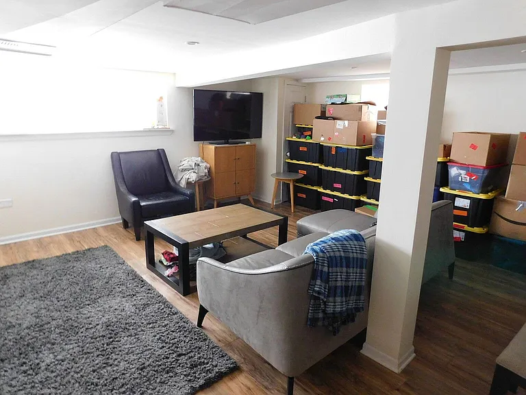 11233 S Whipple St — Photo 25
