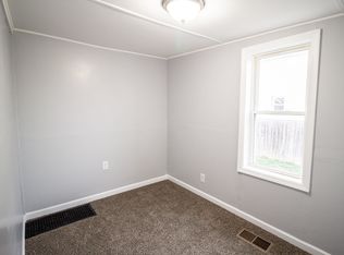 8095 Maple St, Swartz Creek, MI 48473