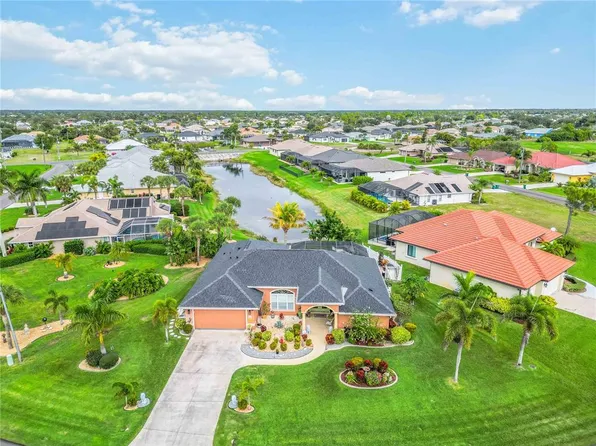 15 Medalist Ter, Rotonda West, FL 33947