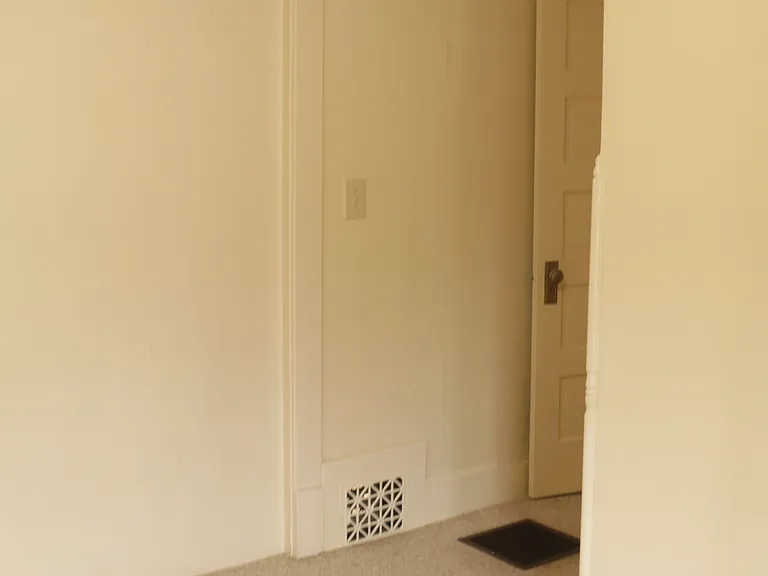 320 N Sherman Ave #1 — Photo 9