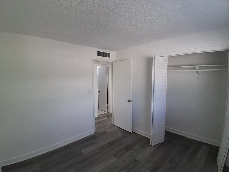 405 SW 13th Pl #112 — Photo 13