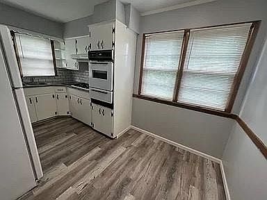 4th image of 6632/6634 Forest Ave