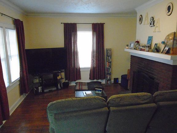 4th image of 5024 N College Ave