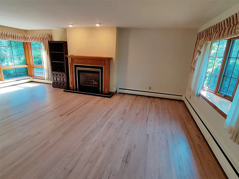 3112 Belmont Ave — Photo 5